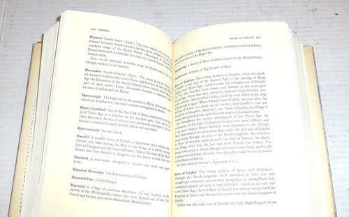 The Tolkien Companion by J.E.A. Tyler Hardcover St. Martin's Press (1976) READ - Picture 12 of 15