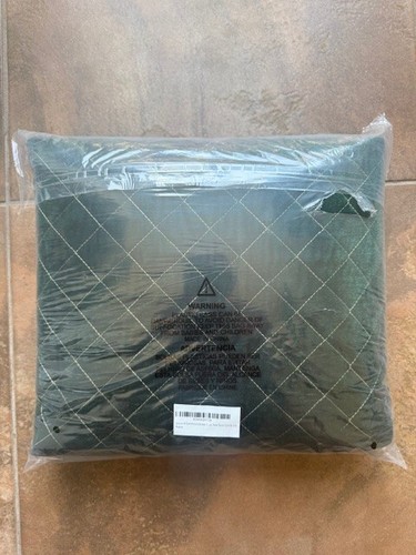 New Classic Velvet Green Red Trim Gold Lattice Christmas Quilted Tree Skirt 48" - Picture 3 of 3