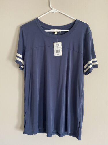 womens tshirt, new with tag