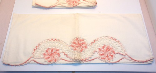 Vintage Hand Crocheted King Size Pair of Pillowcases 20" x 33" Peach Coral - Picture 2 of 4