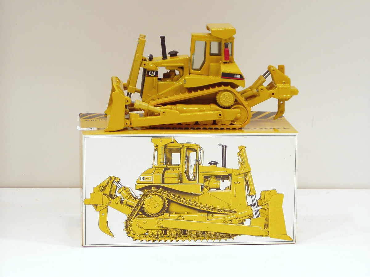 その他 CAT SCALE MODELS 1:50 D8R Caterpillar D8R Dozer - o/c - r/s - 1/50 - ARPRA #45 - N.MIB