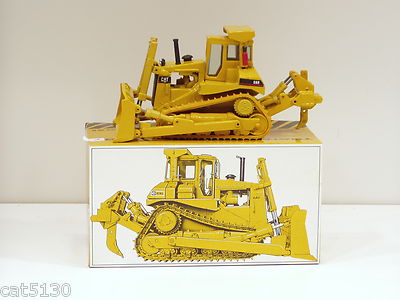 その他 CAT SCALE MODELS 1:50 D8R Amazon.com: Caterpillar D8R Track Type Tractor Core Classics