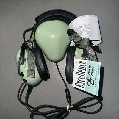 美品David Clark aviation headset s-l400.jpg