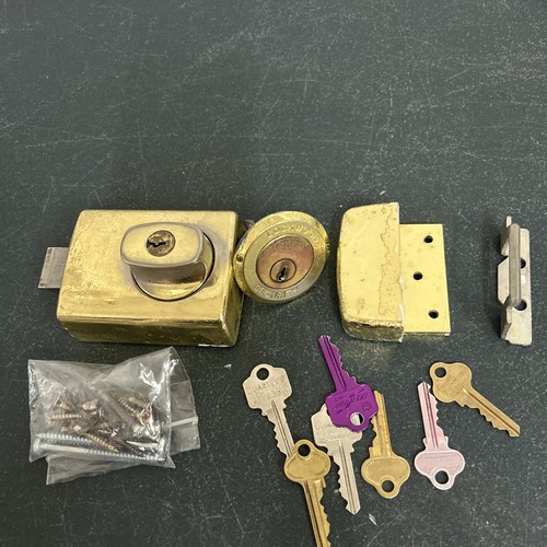Lookwood 001 DeadLock Door Lock Rental or Landlord special or replace