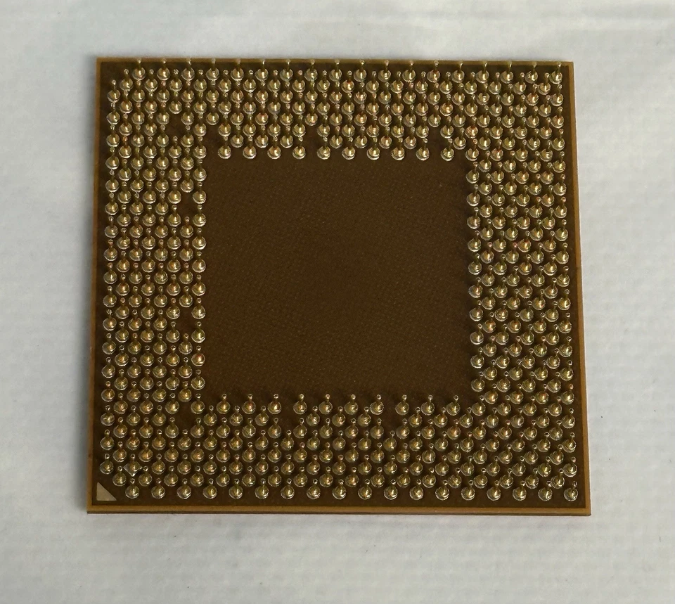 AMD Athlon MP 2200+ - AMSN2200DKT3C  SOCKET 462 A  - Image 3 of 3