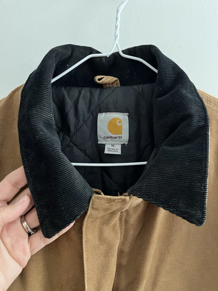 Jaqueta Carhartt Duck tradicional acolchoada forrada celeiro marrom tamanho XL Reg. - Imagem 3 de 4