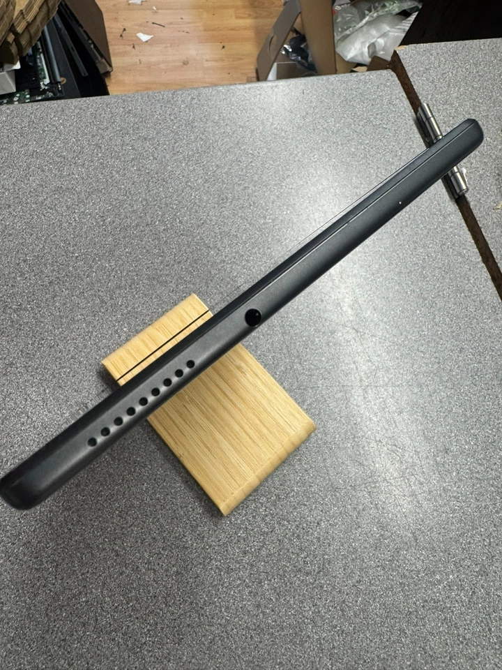 Lenovo Tab M10 HD 2nd Gen TB-X306X Grey Unlocked 10.1" 32GB Android Tablet - Image 3 of 4