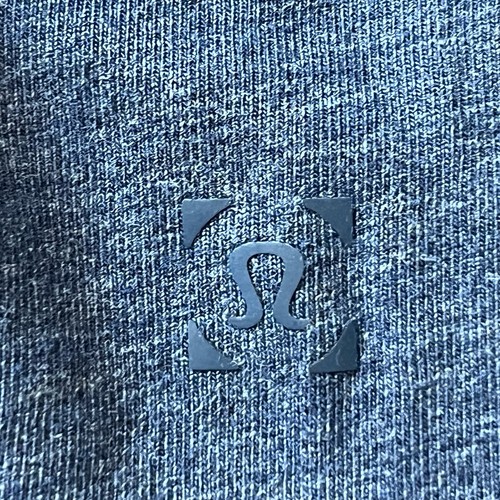 Lululemon Men’s Logo Dark Blue Distressed T-Shirt Size Large - Picture 12 of 12