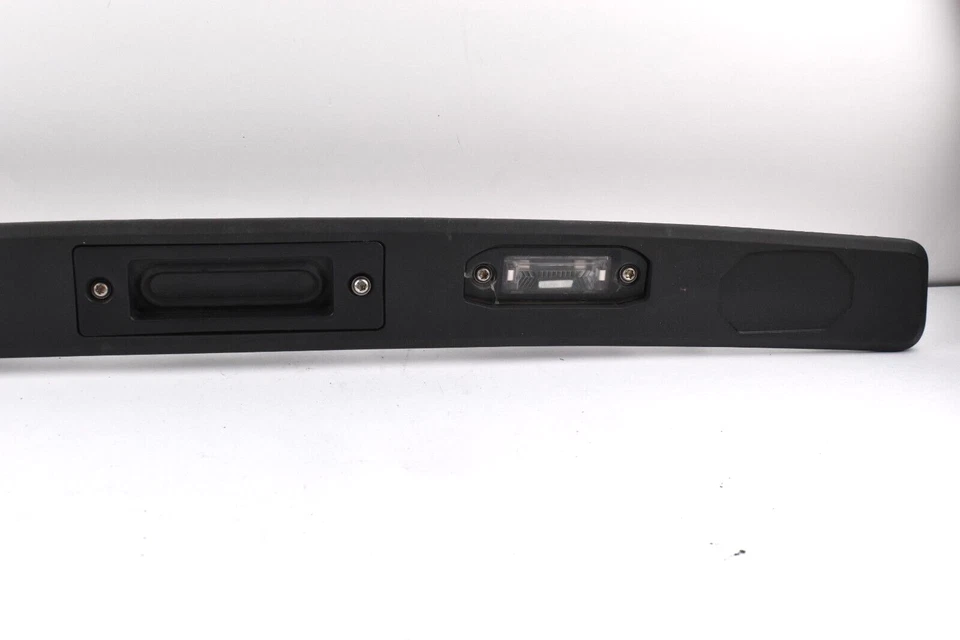 Moldura de manija de puerta de maletero luz de licencia trasera Volvo XC60 2010-2017 FABRICANTE DE EQUIPOS ORIGINALES 30753341 ✅ Foto 4 de 4