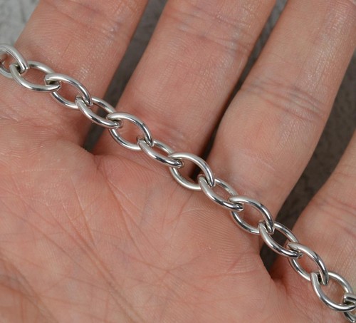 BOODLES 18 Carat White Gold Large Curb Link Bracelet 7 1/2" Inc Box - Picture 8 of 14