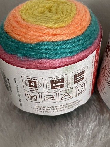 (Pack of 4) New Red Heart Mini yarn, Retro 72 yds/1.6 oz ea - Picture 2 of 5