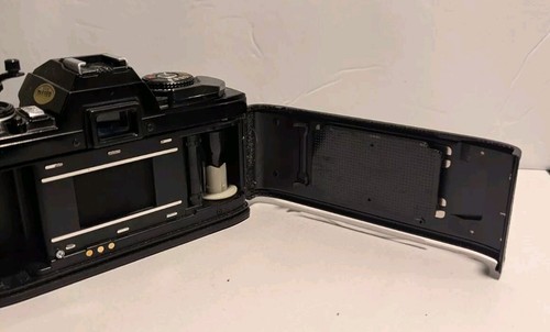 Minolta X-570 Camera Body Not Working For Parts/Repair Photography w/ strap READ - Picture 9 of 10