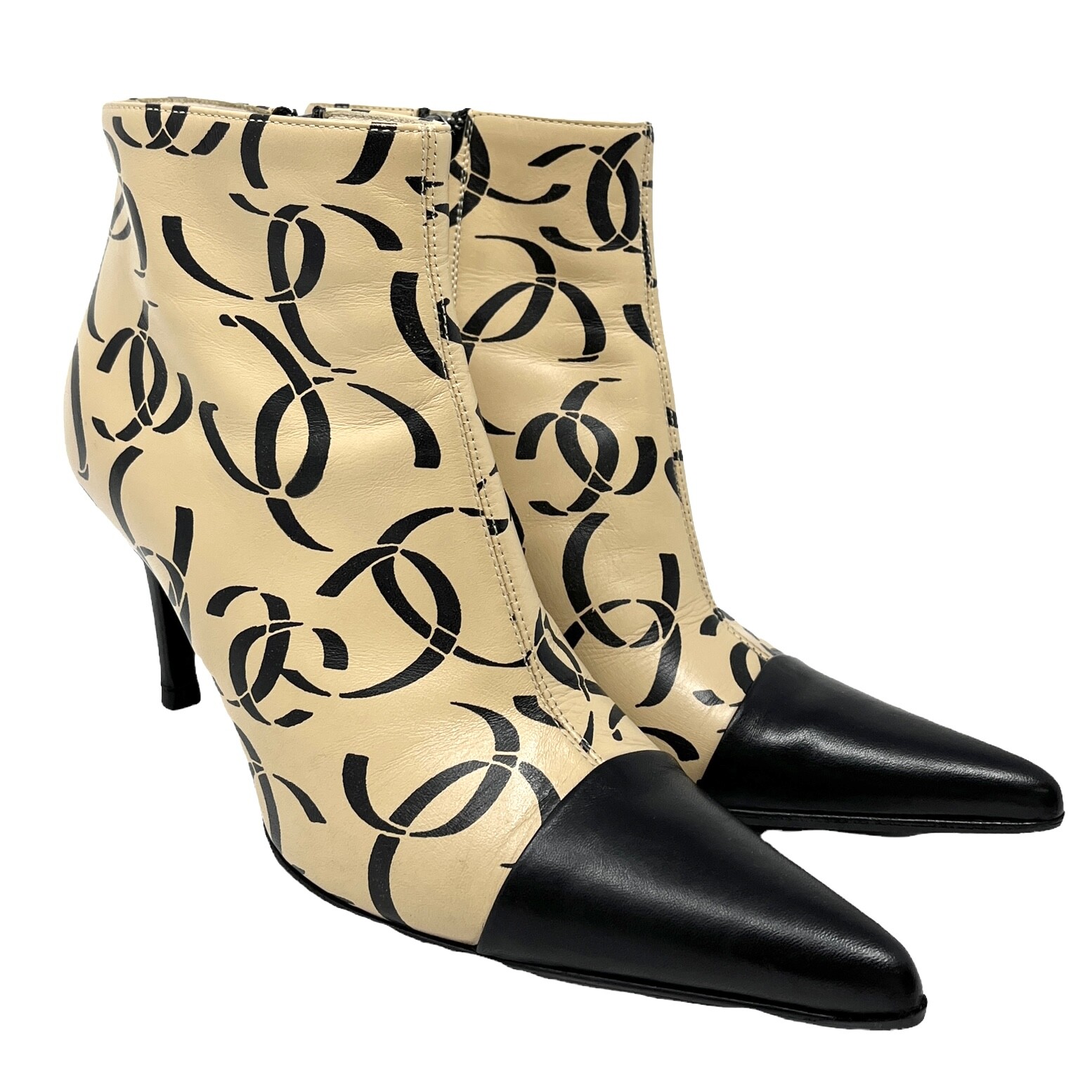 CHANEL Vintage CC Logo Boots # US 6 Heels Beige Black Leather Zip RankAB | eBay CHANEL Vintage CC Logo Boots # US 6 Heels Beige Black Leather Zip RankAB | eBay