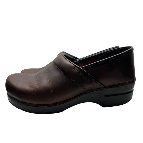 Dansko Brown Oiled nubuck leather Clogs shoes Women's size EU40/US9.5-10 - Picture 2 of 9