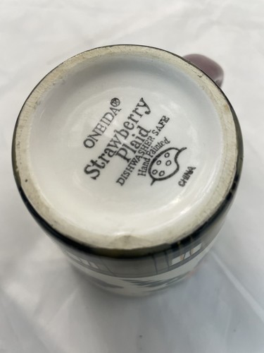 Taza a cuadros de fresa Oneida pintada a mano uvas flores de bayas taza de té de café - Imagen 5 de 12