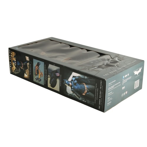 Batman (Christian Bale) 1/4 - MISB - Batman Begins - Dark Knight Trilogy - NECA - Imagen 3 de 4