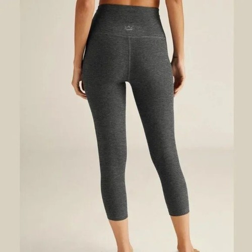 NWT BEYOND YOGA HIGH WAIST CAPRI LEGGINGS, LARGE - Picture 2 of 8