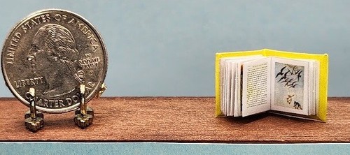 1:24 MINIATUREBOOK SCARECROW AND TIN WOODMAN OZ BAUM HALF SCALE - Picture 11 of 12