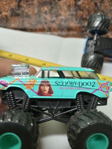 5 Trucks Racing Champions Scooby Doo 99-2000 4 Monster Trucks, 1 Reg truck - Picture 11 of 12
