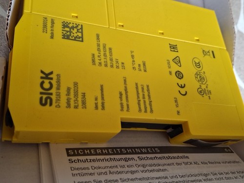 RELÉ DE SEGURIDAD SICK D-79183 WALDKIRCH - Imagen 9 de 9