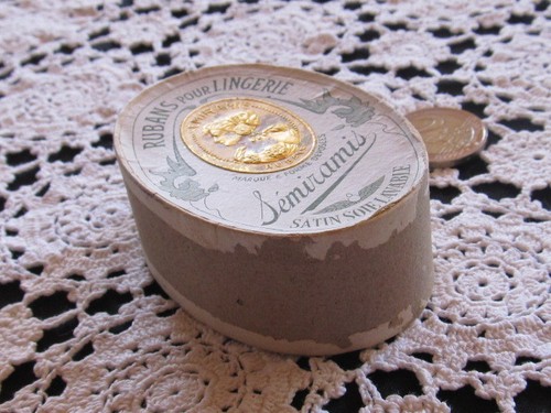 Karton für Semiramis Band Dessous Satin Seide Shop Grün Bordeaux Vintage - Bild 3 von 4