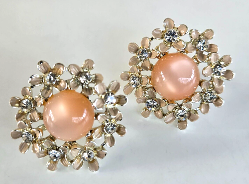 Karu Arte Clear RS Peach Moonglow Floral Gold Tone Screw Back Earrings 1-1/8" - Picture 2 of 6