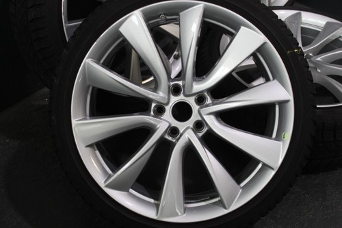 Original  20 Zoll Winterräder Tesla Model 3 Performance  1044227-00-D - Bild 2 von 23