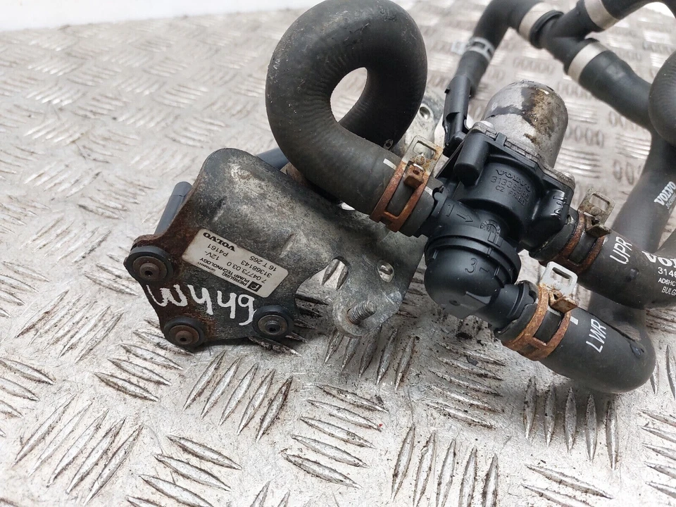 VOLVO S90 2.0 D4 DIESEL WATER PUMP WITH CONNECTION PIPES 2016 31368143 - Image 4 of 4