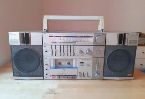 Amplificatori e preamplificatori JVC per la casa