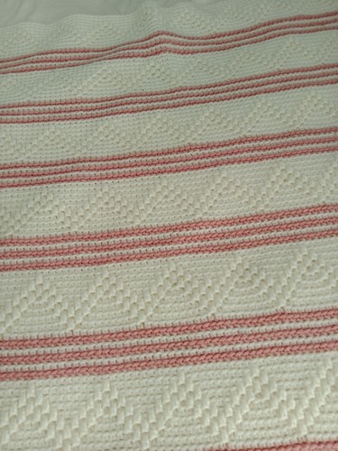 Pink And Off White Crocheted Throw Bed Sofa Blanket With Fringe 38"X 54" - Picture 3 of 6