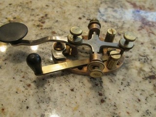 GREAT WORKING J 38 STRAIGHT (NOT TRANSGENDER) BUNNELL TELEGRAPH KEY