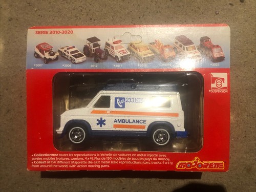 Majorette Super Movers No. 3021 US Ambulance Van New Boxed - Picture 2 of 2