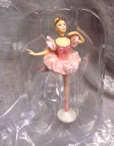 QEO8471 SELLO Ornamento de Recuerdo Bailarina Barbie Patricia Andrews 2000 - Imagen 3 de 4