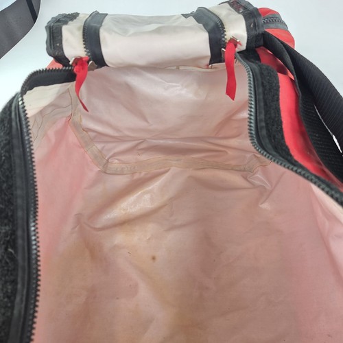 VTG 2000s PATAGONIA Black Hole 70L Duffel Travel bag Red Black Large Bags - Picture 12 of 15