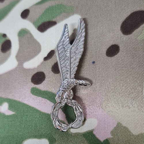 Polnischer (polska) Fallschirmspringer / Fallschirmjäger Sprungflügel Metall - Bild 2 von 2