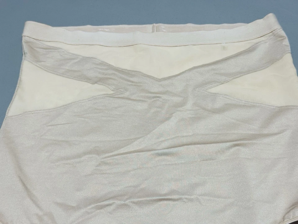 Braguita adelgazante Cacique Plus 22/24 totalmente suave cintura alta beige Foto 2 de 4