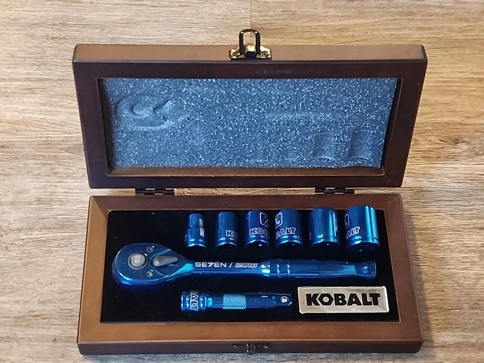 Juego de herramientas Kobalt - NASCAR Se7en 2016 edición limitada azul NUNCA USADO Foto 2 de 4