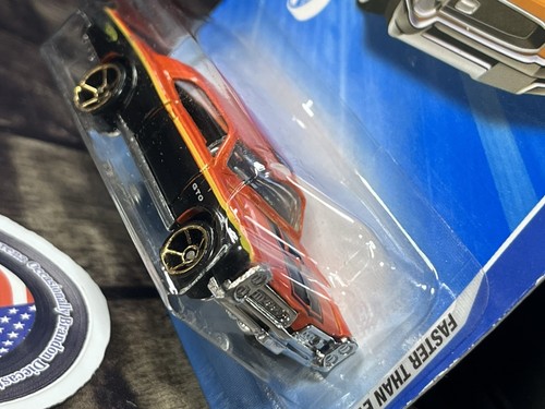 Hot Wheels Blue Card 1967 Pontiac GTO Red Diecast Sealed USED NM Condition - Picture 4 of 7