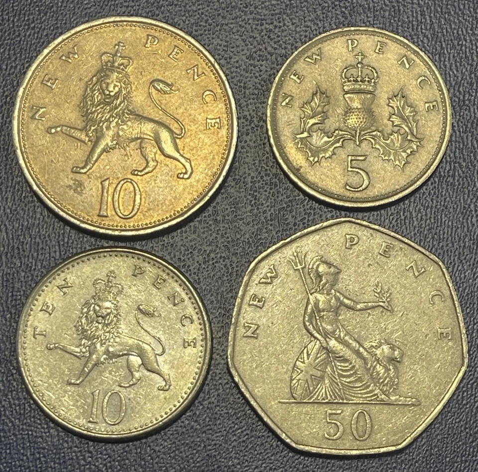 Great Britain 1969 -1992 , Lot of 4 Coins, 5 Pence, 10 pence and 50 new pence - Image 3 of 4