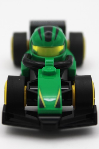 LEGO Aston Martin F1 Mini Coche de Fórmula 1 71049 - Abierto solo para verificación - Imagen 3 de 6