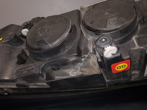Genuine Fiat Ducato Driver Side LED Headlight 1375100080 - Picture 9 of 18