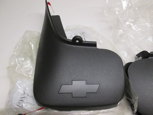2010-2017 Chevy Equinox Splash Guards 19170499 Genuine GM GU-1 - Picture 5 of 9