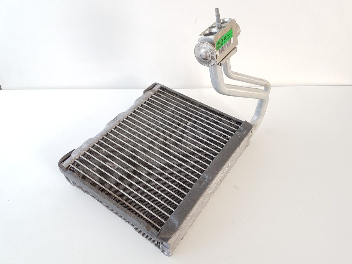 VOLVO XC60 2.0DIESEL 140 kW 2015 AIR CONDITIONER EVAPORATOR VOLVO XC60 2.0DIESEL 140 kW 2015 AIR CONDITIONER EVAPORATOR
