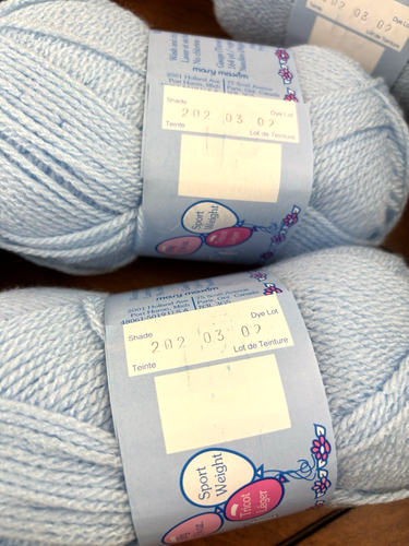 Mary Maxim Baby Soft BLUE Double Knitting Yarn 10 Skeins 50 grams each LOT89 NEW - Picture 4 of 4