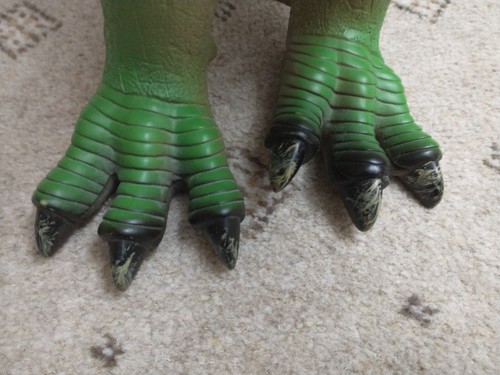 Toys R Us 18" Rubber Green Dragon 2012 Rare - Picture 8 of 11