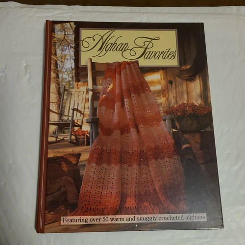 Afghan Favorites Hardcover 50 Warm Crocheted Afghans Blankets Needlecraft Shop - Picture 1 of 12