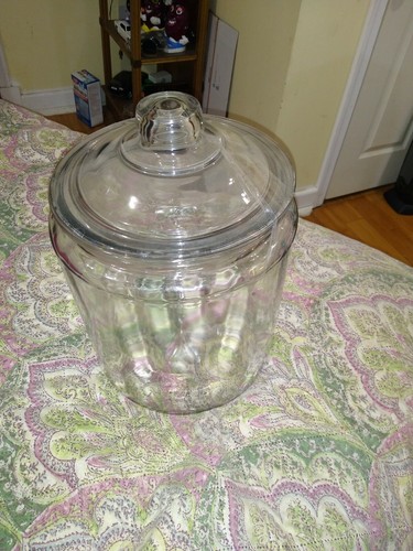 CLEAR GLASS STORAGE CONTAINER. JUMBO GLASS SNACKS COOKIE JAR. 9x13 Inch - Picture 3 of 8