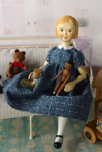 Belle 6.25" Hand Carved Ball Jointed Wood Doll + Toy Box Faves 2" Hitty & Bear