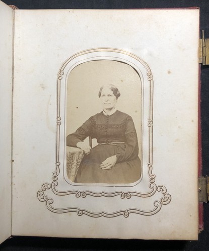 Antikes rotes Leder Messing gebundenes FOTOALBUM 2 Tinypen, 4 CDV-Karten, 1 Vintage - Bild 6 von 12