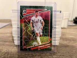 2021-22 Donruss Ferran Torres Optic Green Velocity Prizm #145 Spain Rd to Qatar 